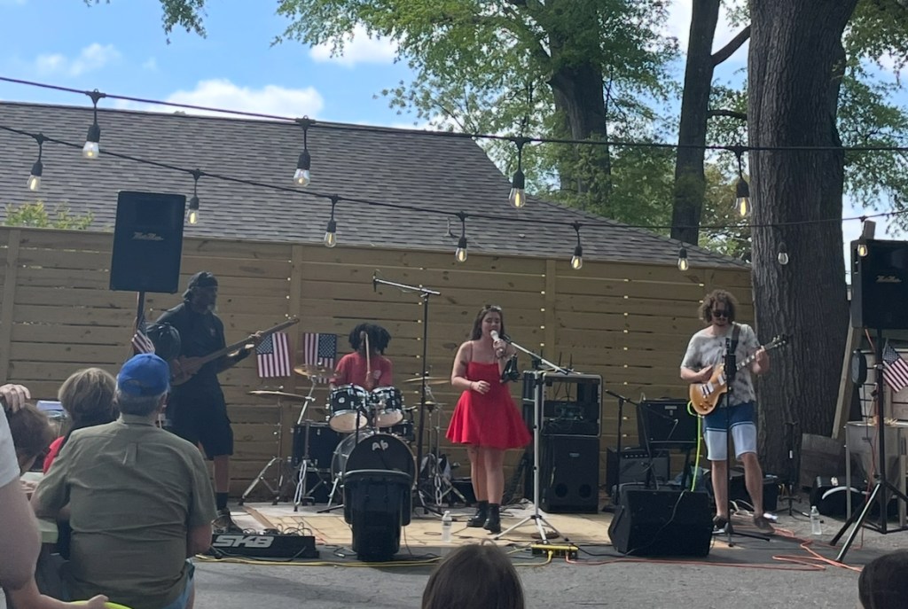 Alt-Zalea Fest, Unhinged Money-Saving Tips, Hotdog Towers, and Luke’s Under a Rock Review of “Holes” | Podcast Episode&nbsp;111